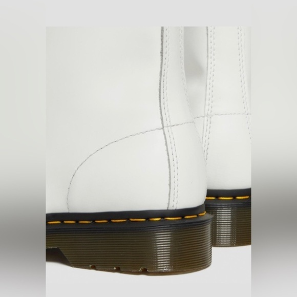 Dr. Martens 1460 SMOOTH‎ white glossy patent LEATHER LACE UP BOOTS size 10 new - Picture 5 of 13